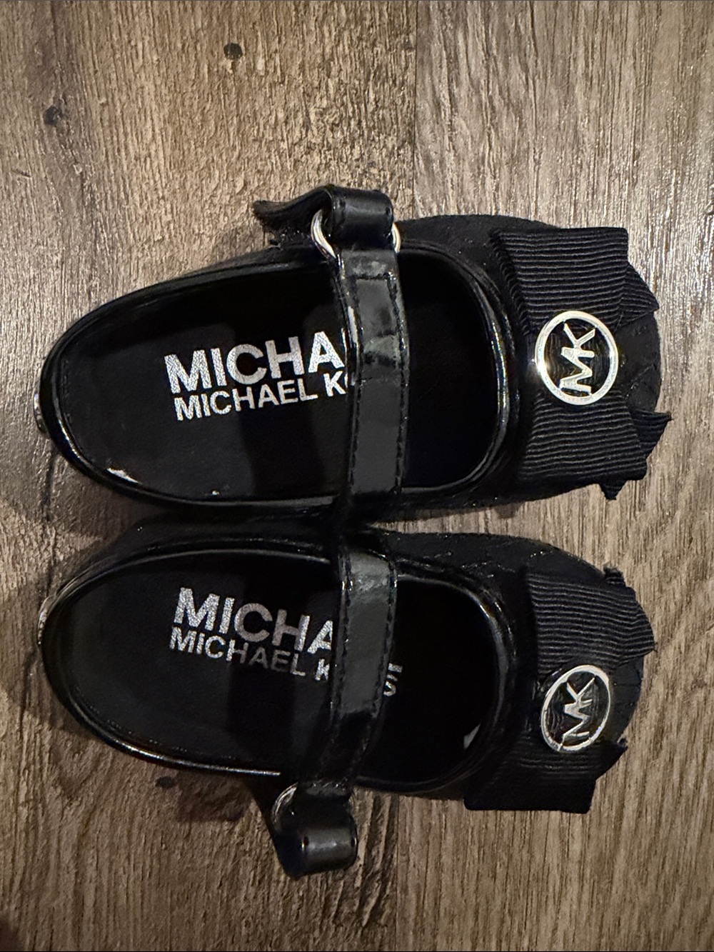 Michael Kors Black Patent Girls' Mary Jane Flats with Logo Bow - Picture 7 of 7